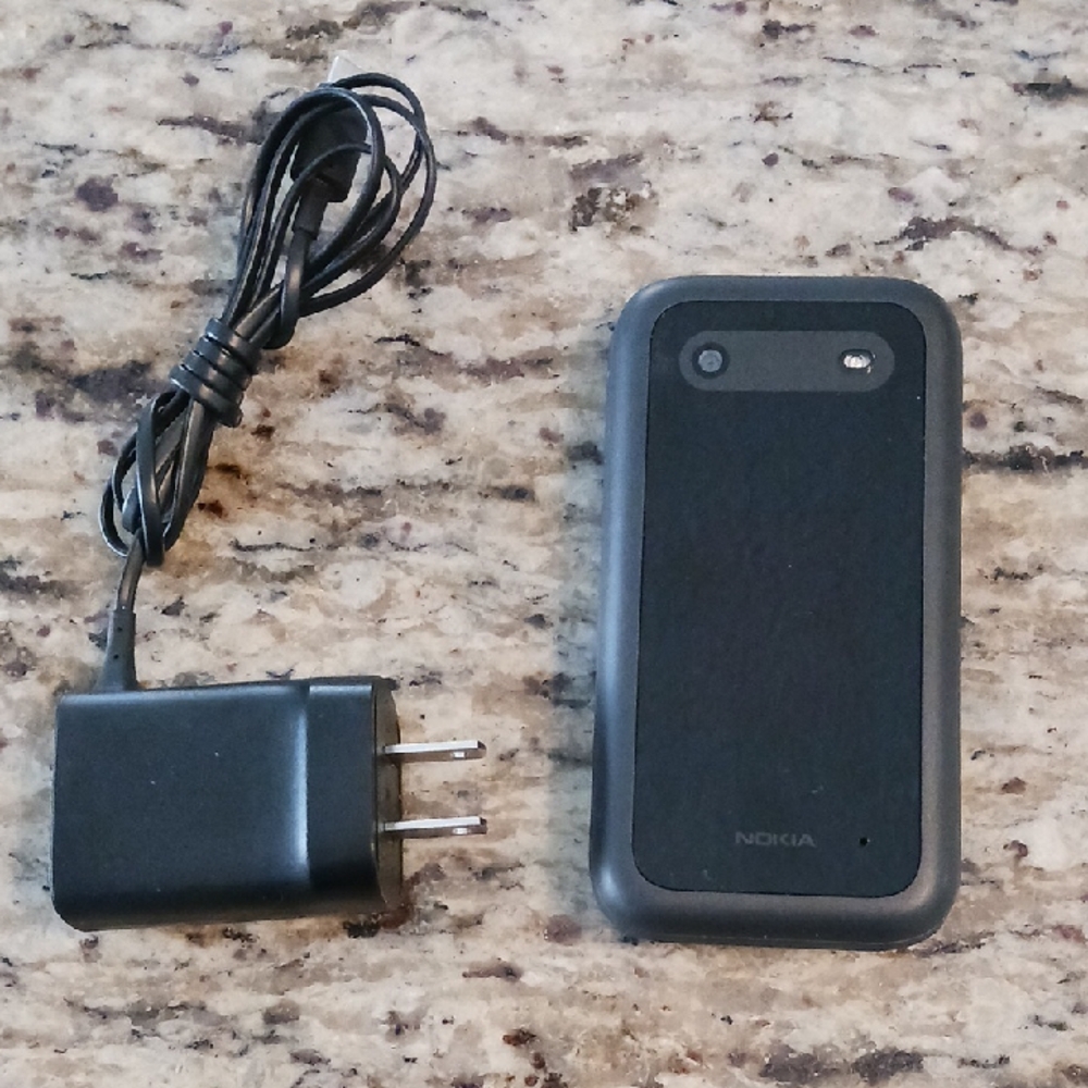 Nokia Black flip Cell Phone with Charger